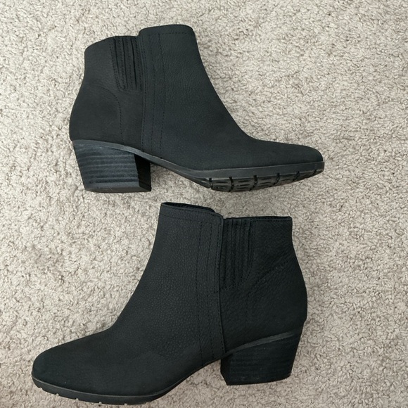 Blondo Waterproof Black Booties 7.5 W Winter Minimalist Quiet Luxury Classic - Picture 5 of 7
